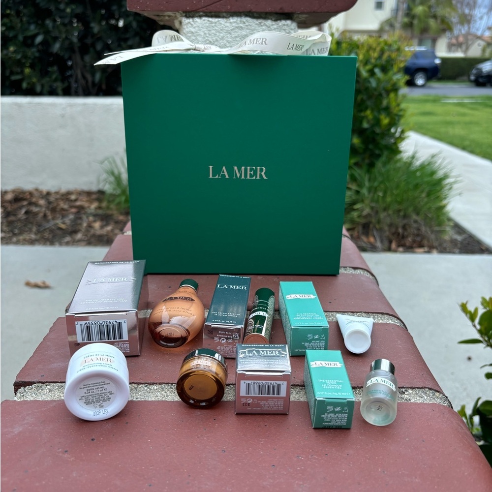 La Mer 6 Piece Skincare Luxury Kit Plus La Mer Box And Wrapping Plus tonic